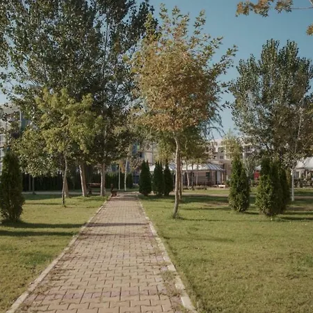 Апартамент Eduard Sunny View Central