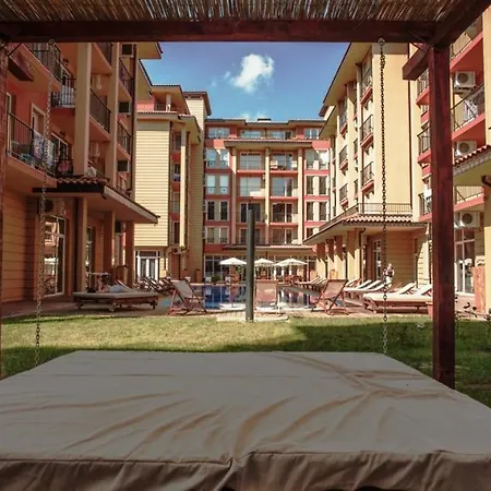 Апартамент Eduard Sunny View Central *